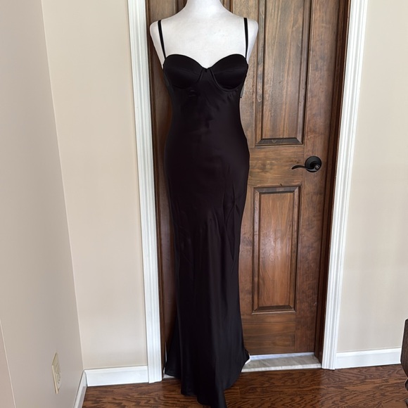L’AGENCE Sayla Silk Slip Gown NWT $695 Black Satin Size 2 Maxi Dress - Picture 15 of 16
